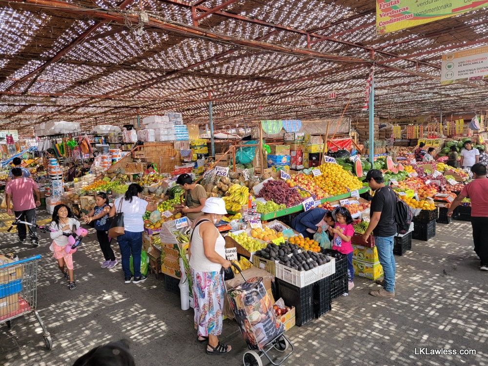 Arica's fruit and veggie market